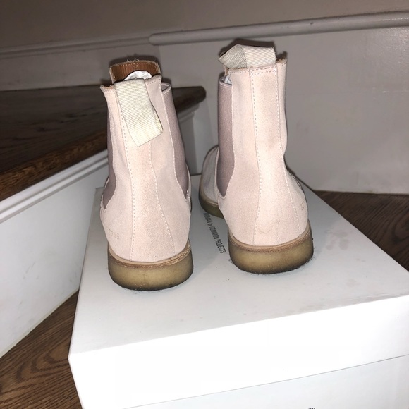 Woman by Common Projects Pink Suede Chelsea Boot - Picture 4 of 8